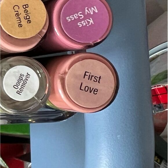 New & Sealed Senegence Lipsense color First Love - Picture 3 of 5